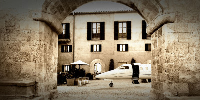 adastra-lifestyle-luxury-magazine-victor-jet-charter-app